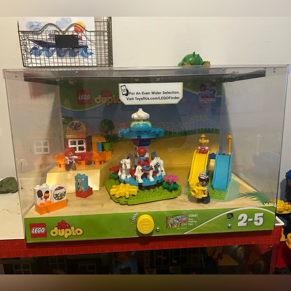 Toys R Us Exclusive LEGO Duplo My Town Retail Display Sign 10841 Figures Set